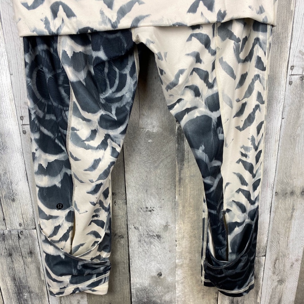 Lululemon Wunder Under Dance Pant Size 12 - Picture 6 of 12
